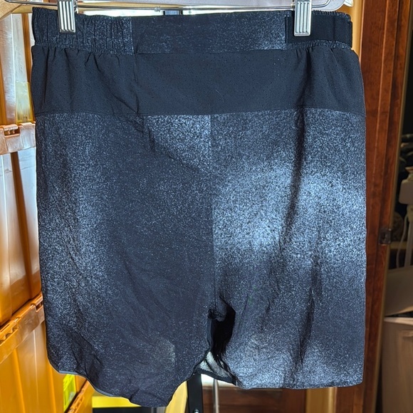 Lululemon Black Gray Pace Breaker Classic Lined Short Inseam 6” Size Medium - Picture 5 of 15